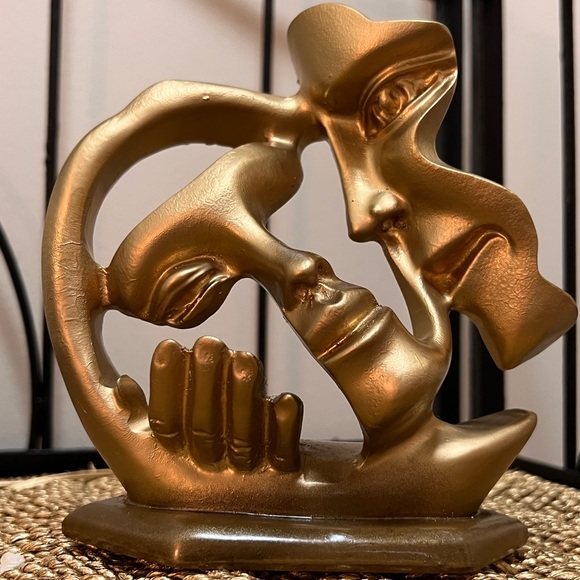 Other - Gold Colored Resin Lovers Embrace